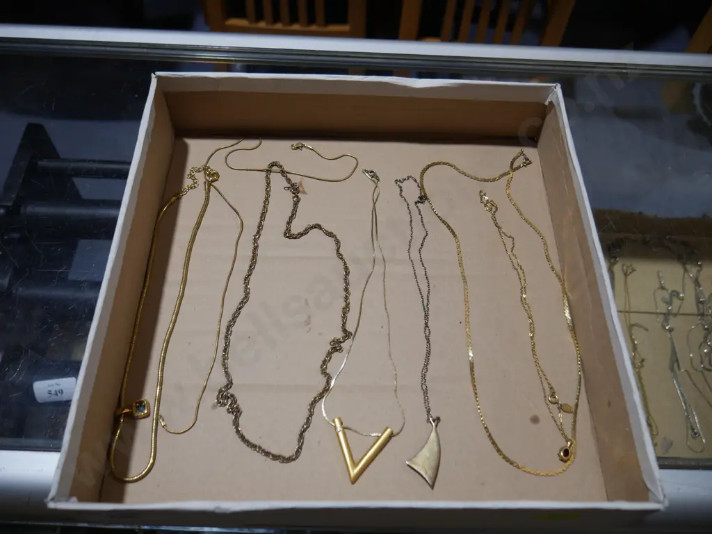 Necklaces Image 1++