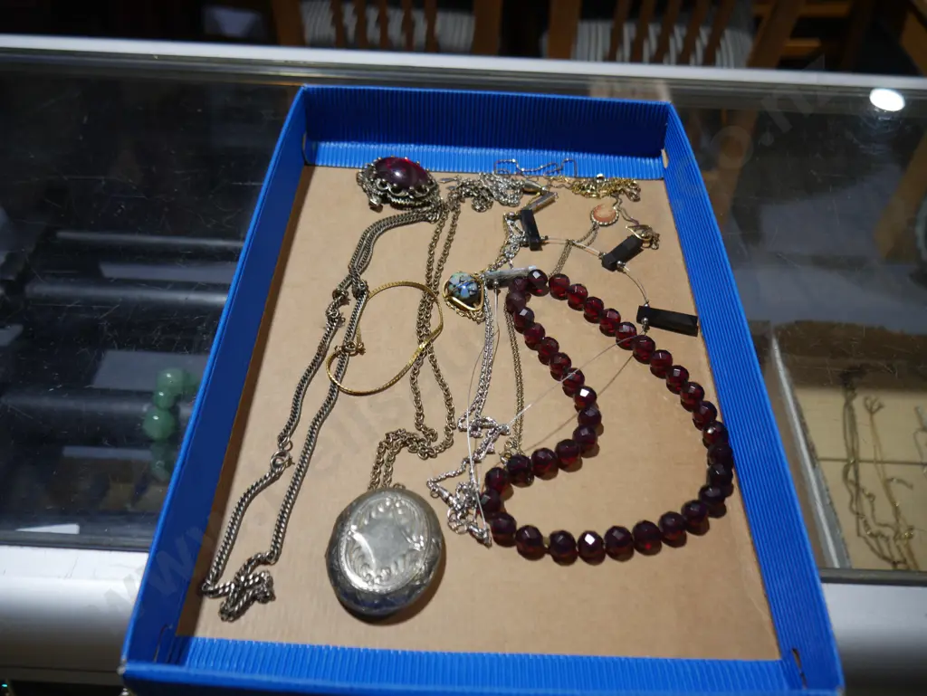 Necklaces Image 1++