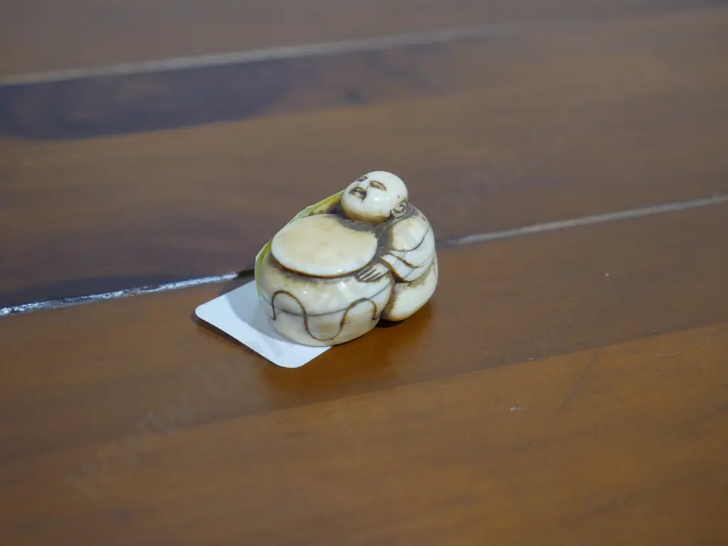 Ivory figure Image 1++