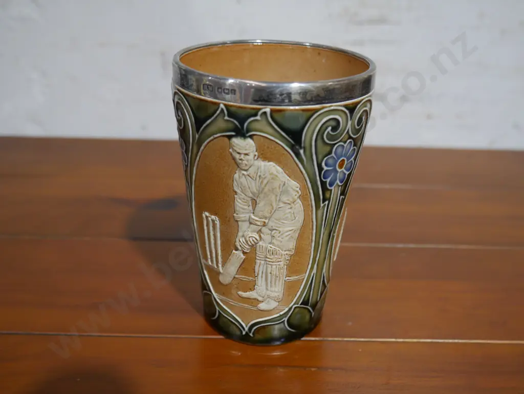 Doulton Lambeth beaker Image 1++