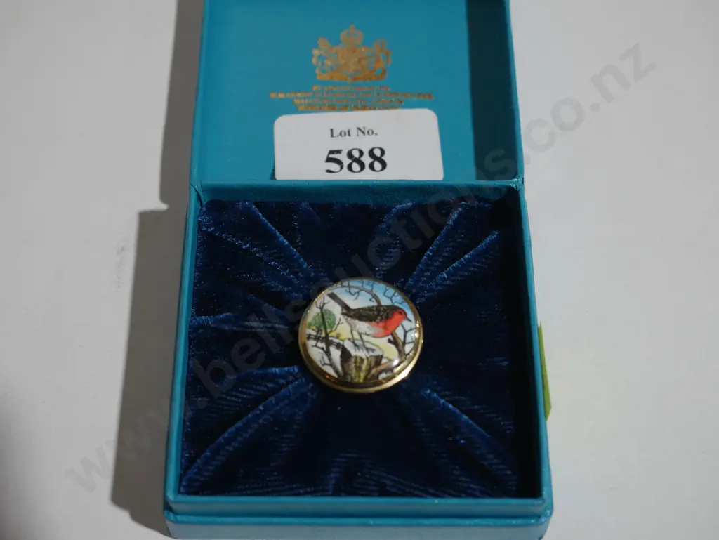 Small pill box Image 1++