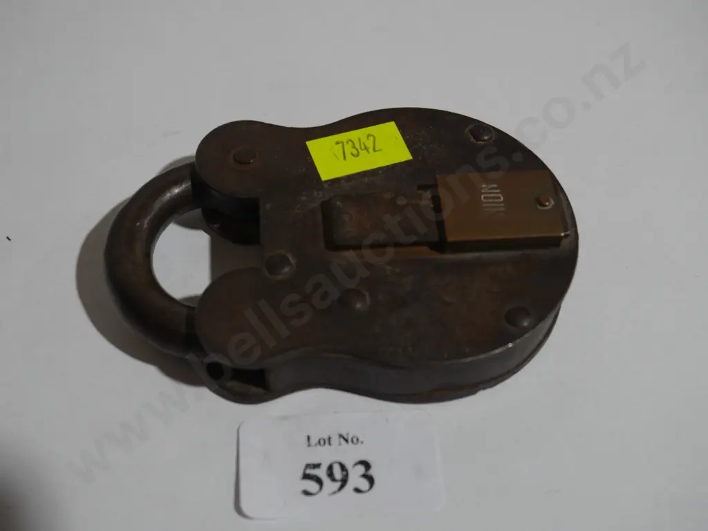 Old padlock Image 1++