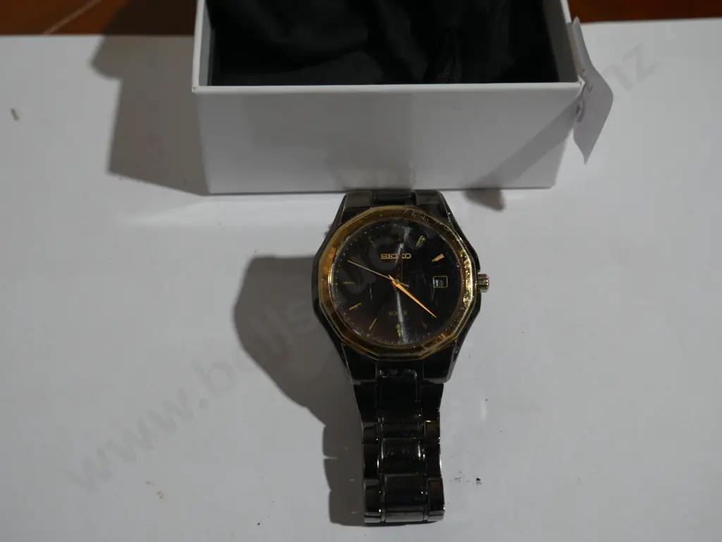 Seiko watch Image 1++