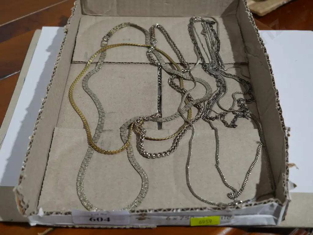 Necklaces Image 1++