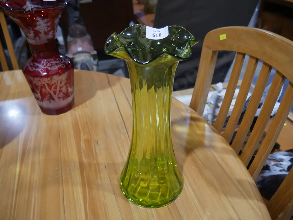 Coloured glass vase Image 1++