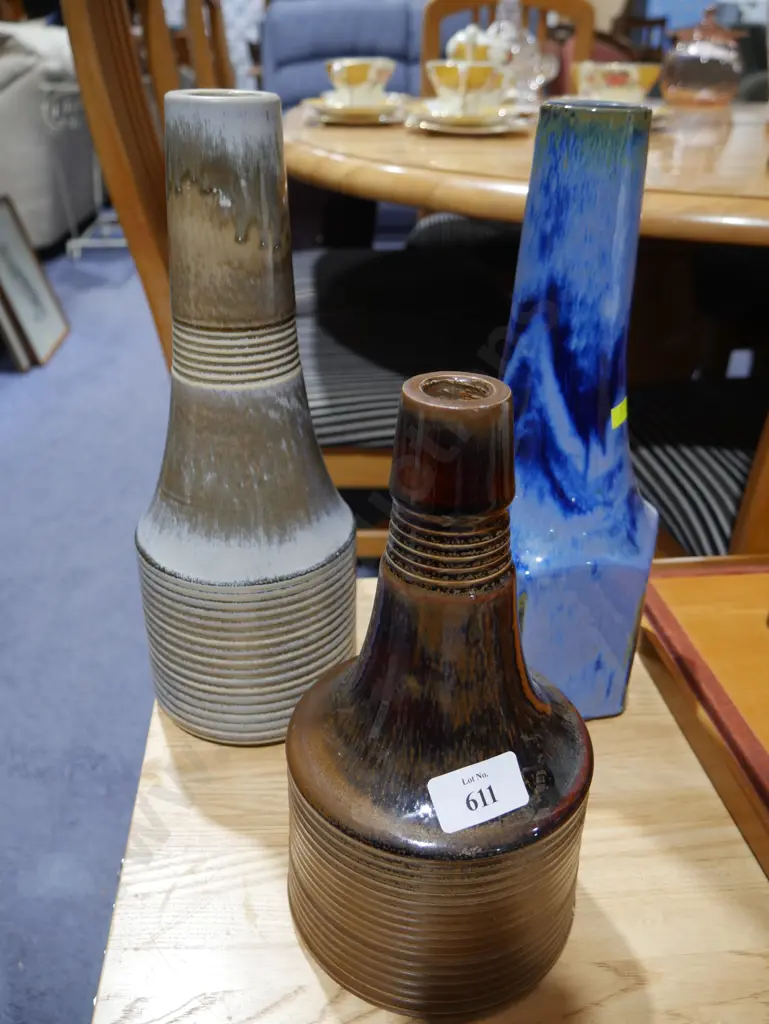 Pottery vases Image 1++