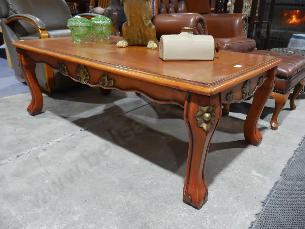 Coffee table Image 1++