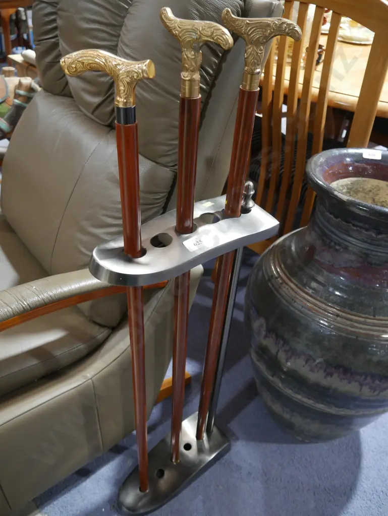 Walking stick stand Image 1++