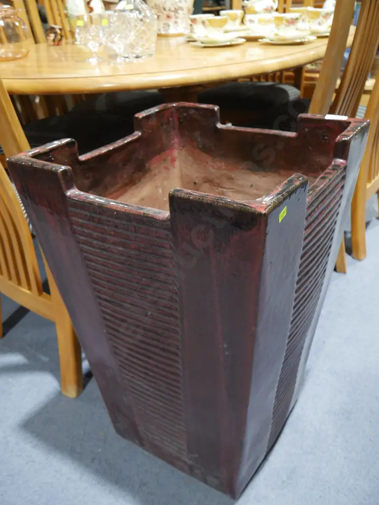 Large plant pot Image 1++