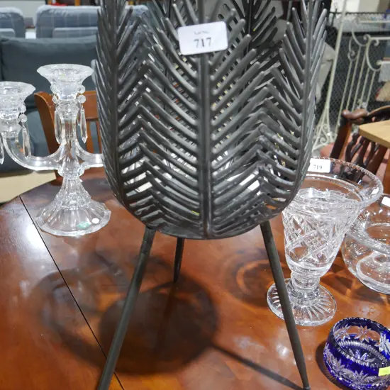 Metal vase
