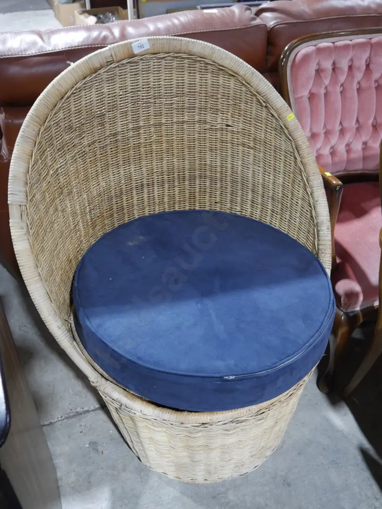 Cane chair Image 1++