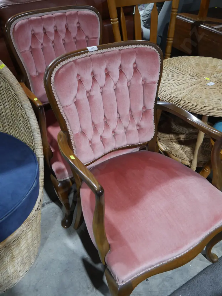 Pr Carver chairs Image 1++