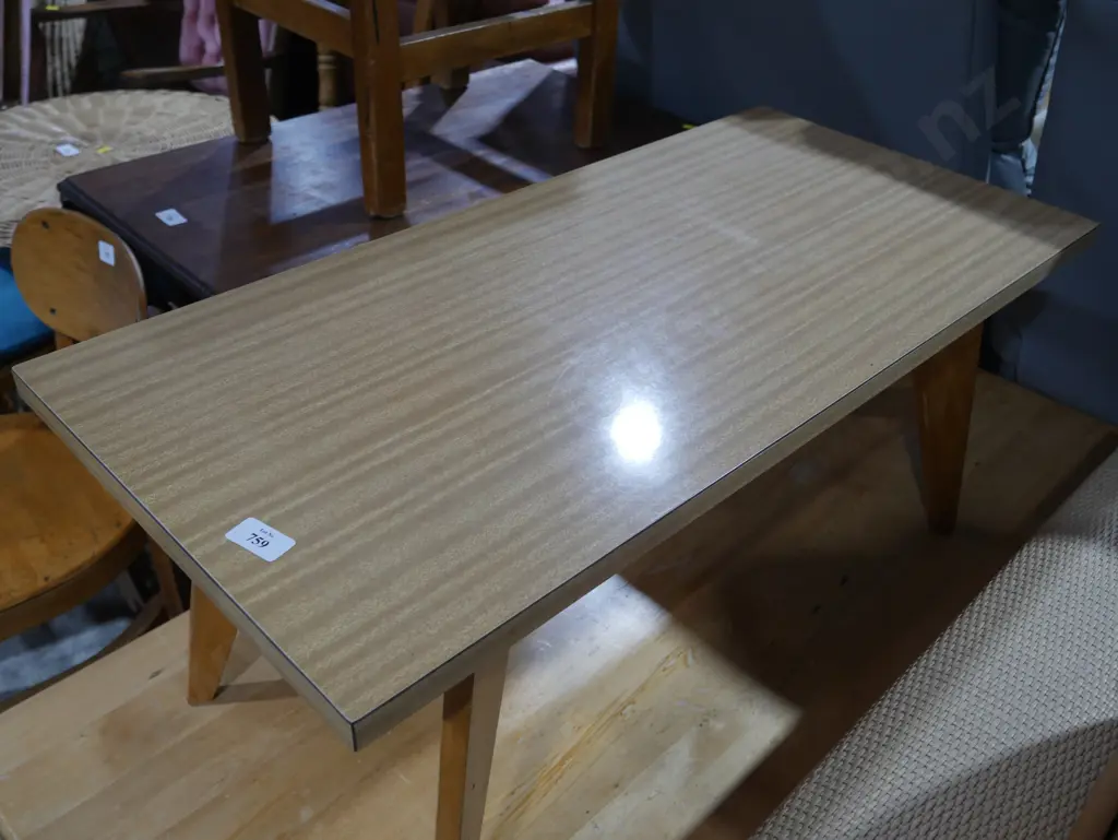 Coffee table Image 1++
