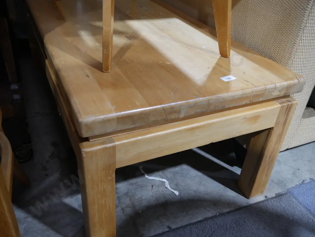 Coffee table Image 1++