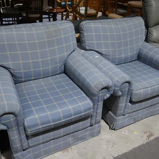 Pr arm chairs