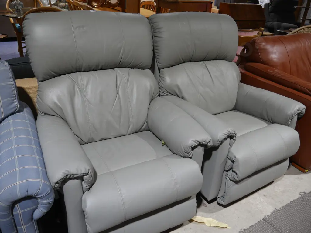 Pr lay z boy arm chairs Image 1++