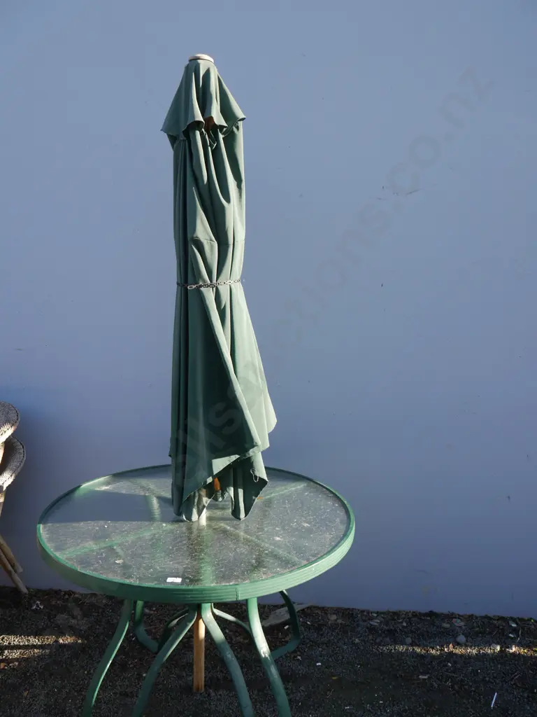 Outdoor table and umbrella Image 1++