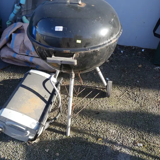 2 BBQs