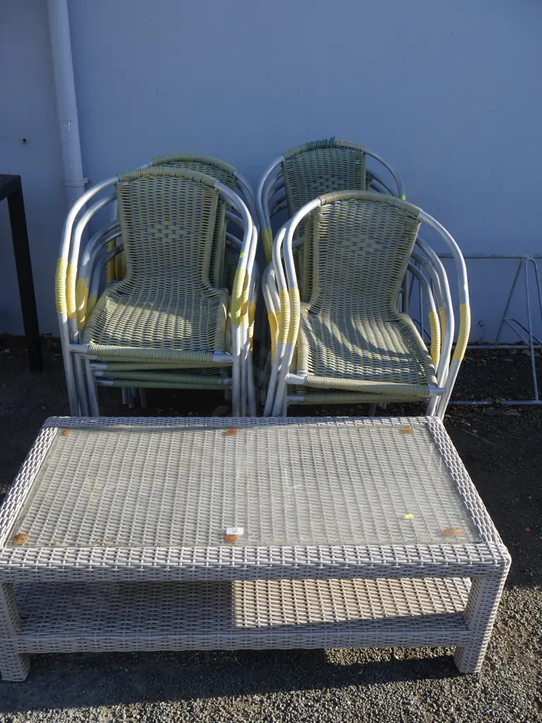 Aluminium chairs, coffee table Image 1++