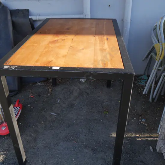 Tall table
