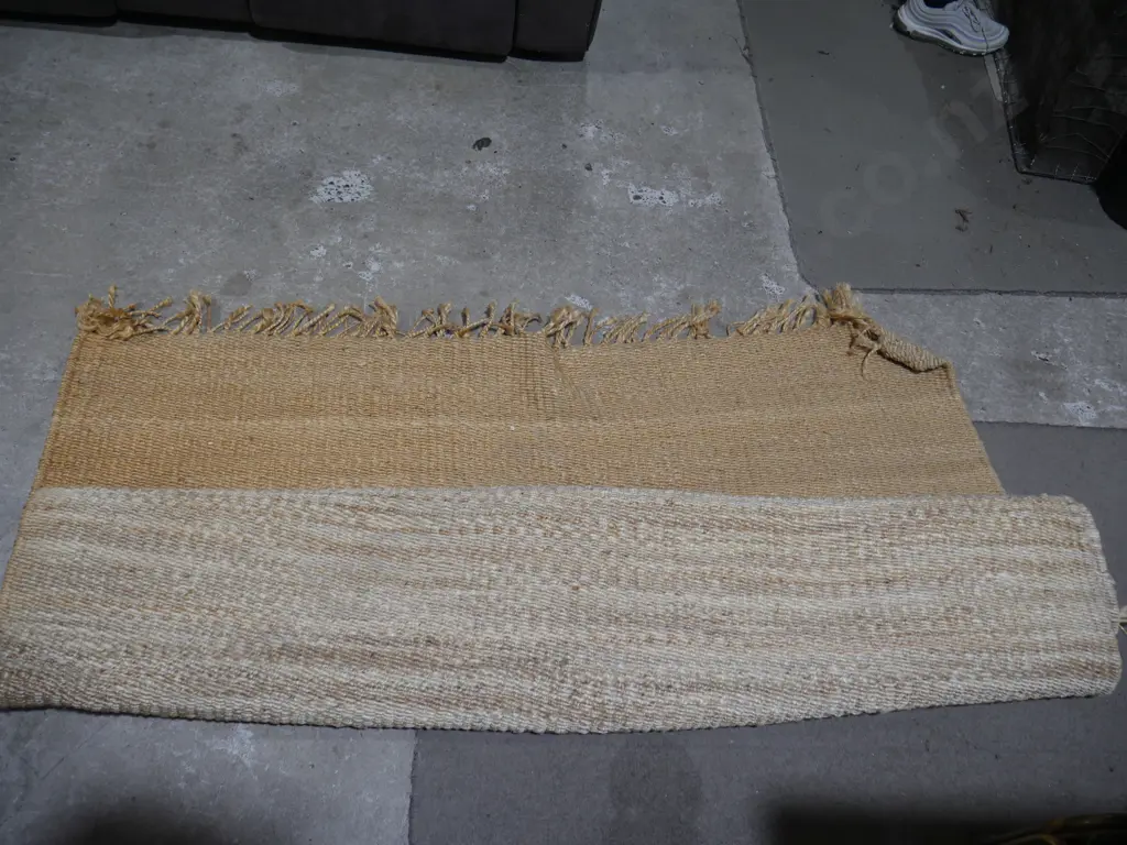 Jute rug Image 1++