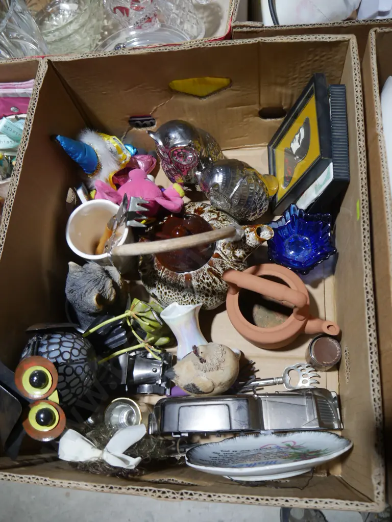 Teapots, owl figurines etc Image 1++