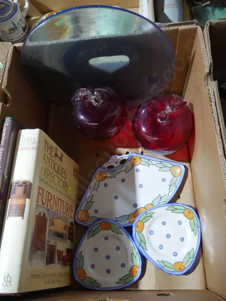 Glassware, antiques books Image 1++