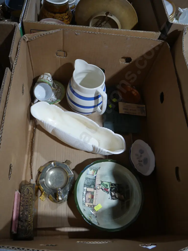 Royal Doulton plate, Crown Lynn vase etc Image 1++