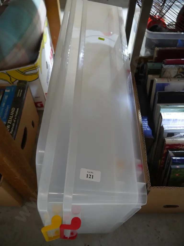 Plastic storage containers Image 1++