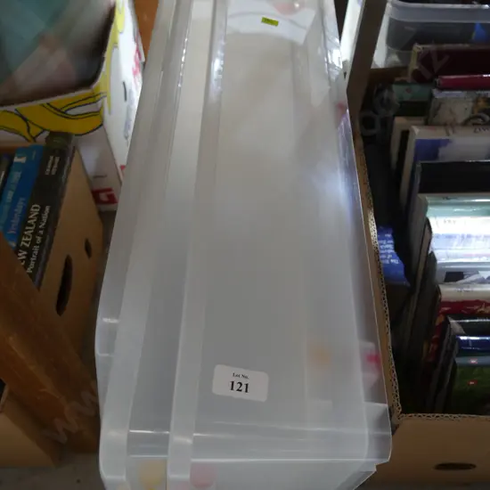 Plastic storage containers