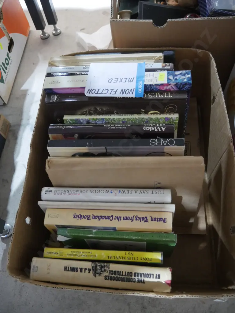 Non fiction mixed books Image 1++