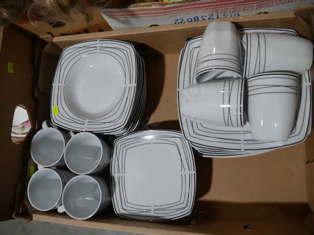 White dinner set Image 1++