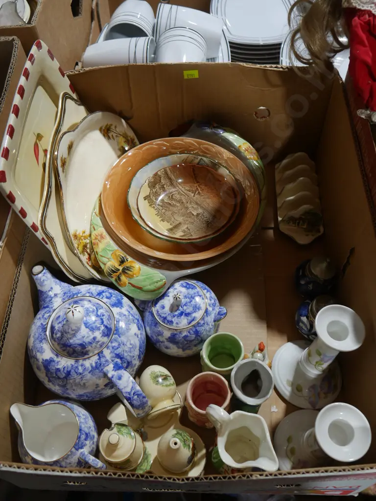 Box of china Image 1++