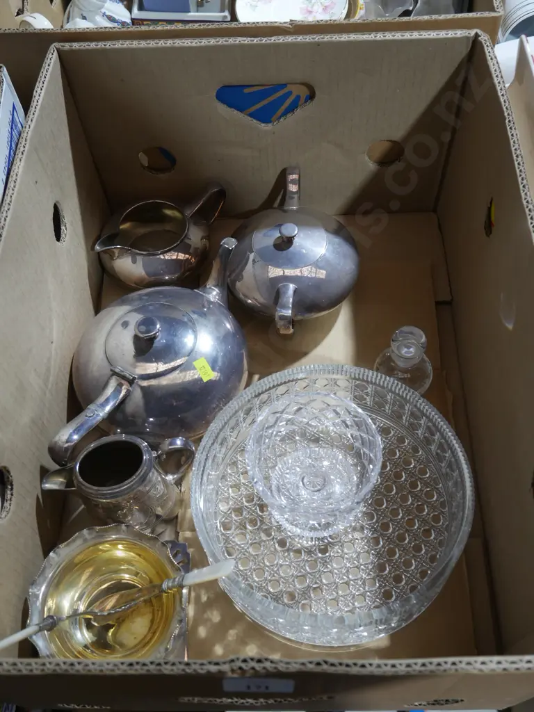 Ep teapots etc Image 1++