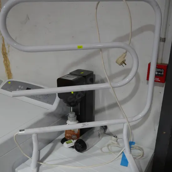 Heated towel rack