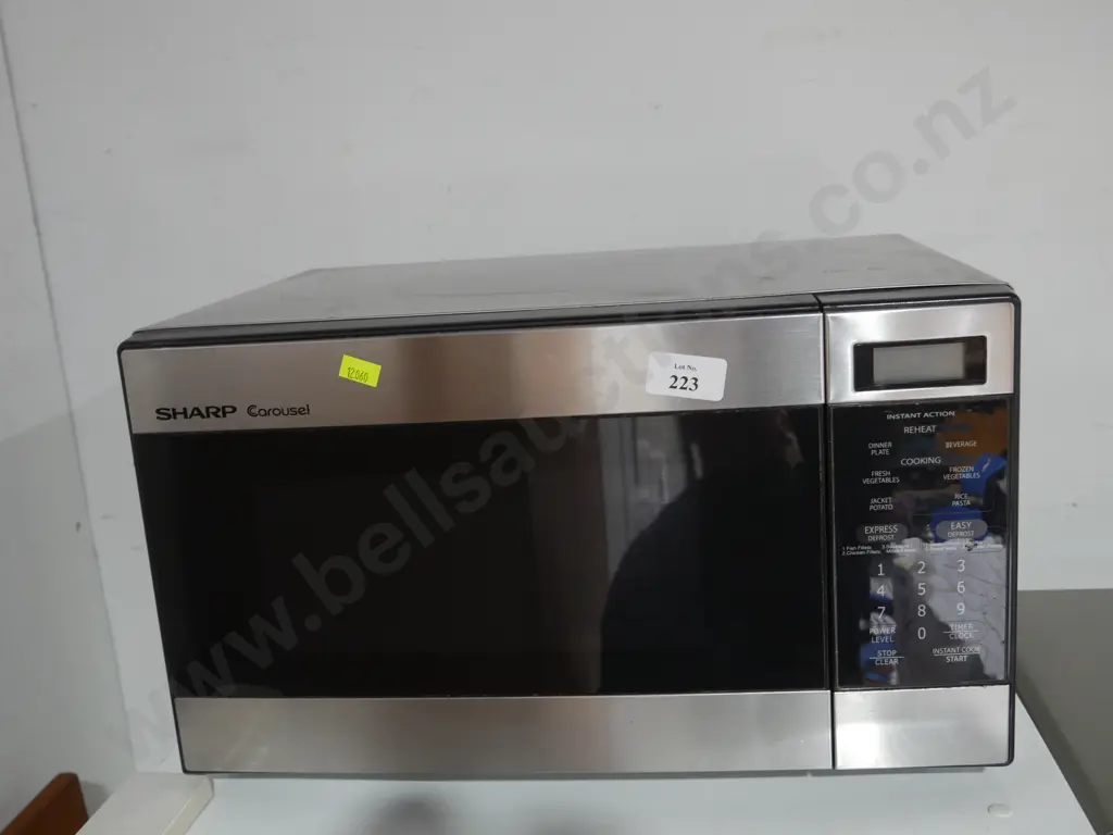 Sharp microwave Image 1++