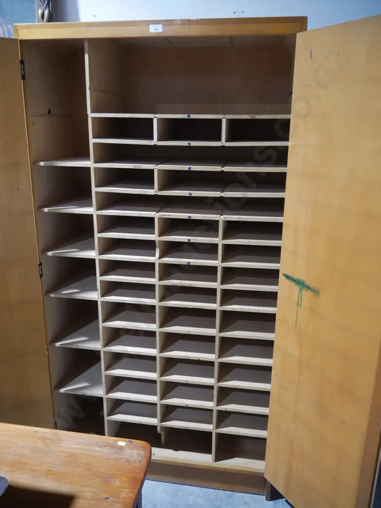 Pigeon hole cupboard Image 1++