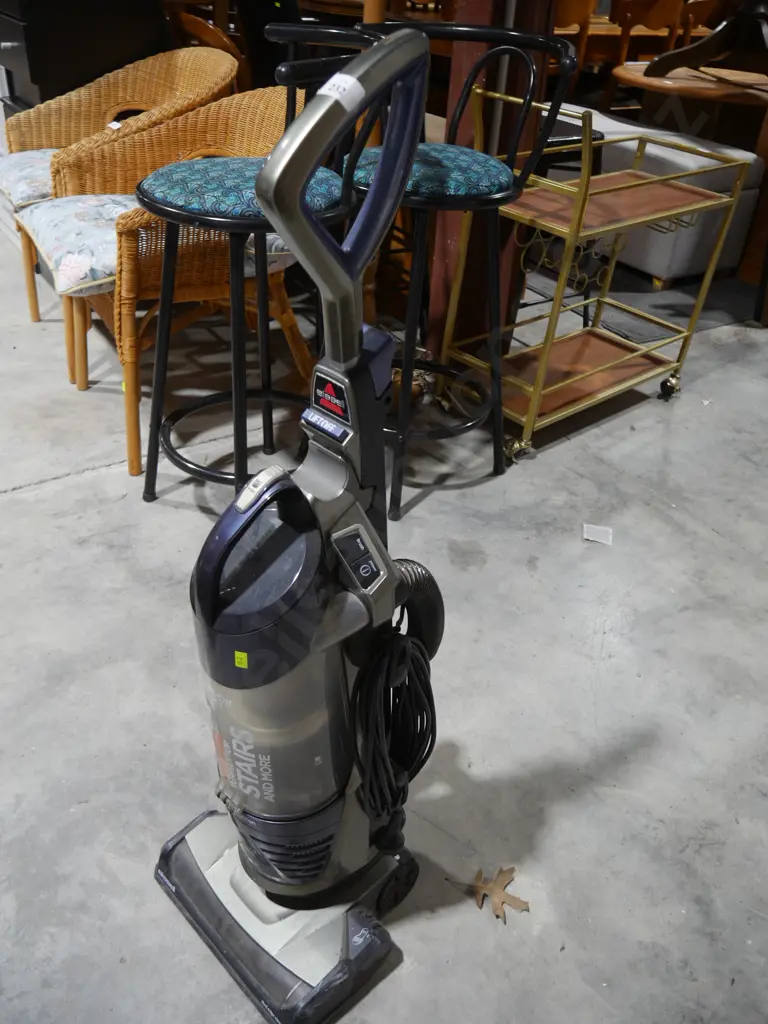 Bissell vacuum cleaner Image 1++