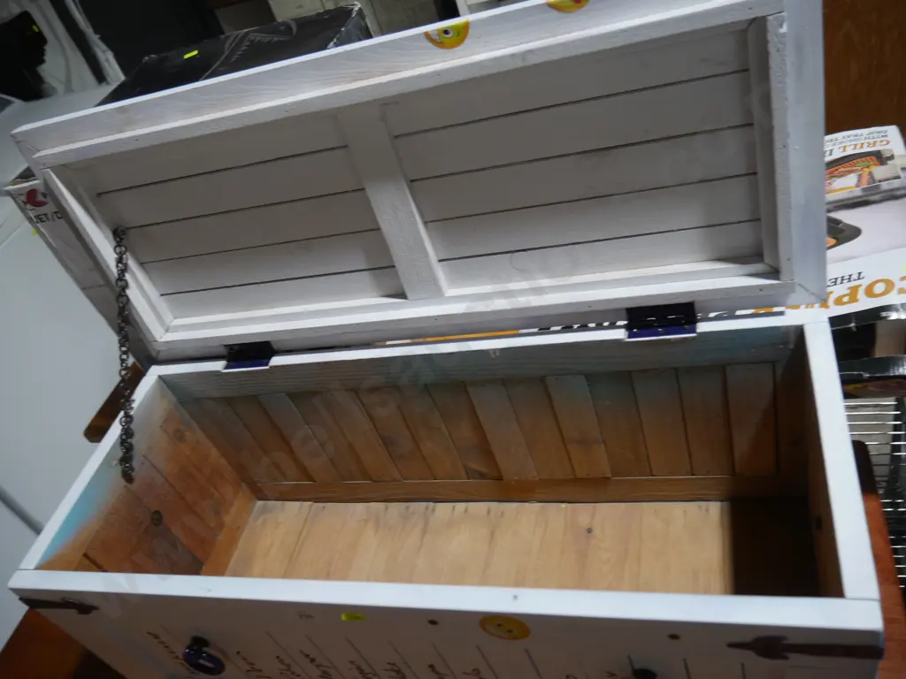 Storage trunk Image 1++