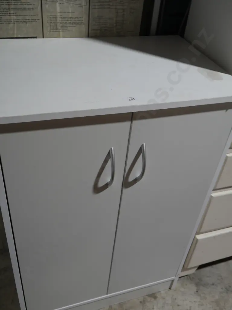 Storage cupboard Image 1++