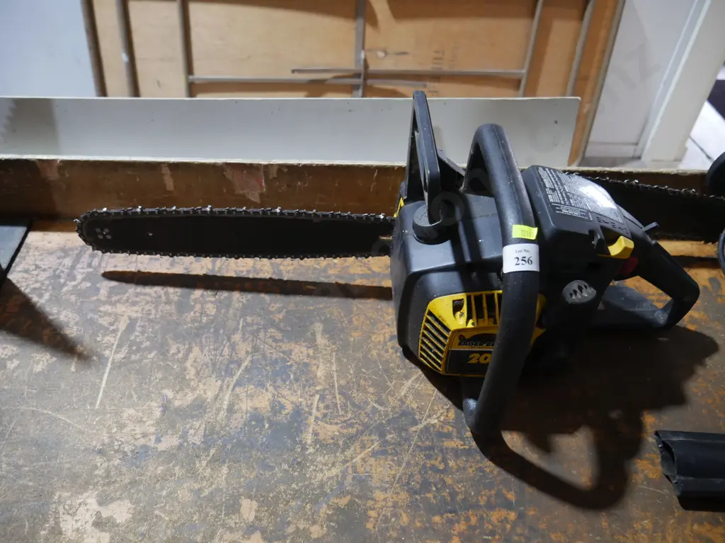 McCulloch chainsaw Image 1++