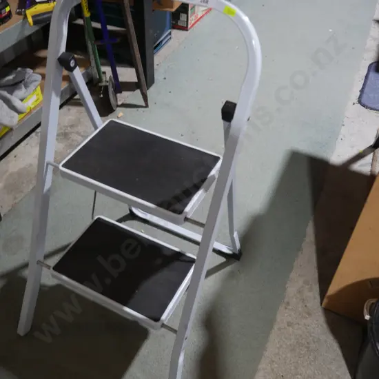 Step ladder
