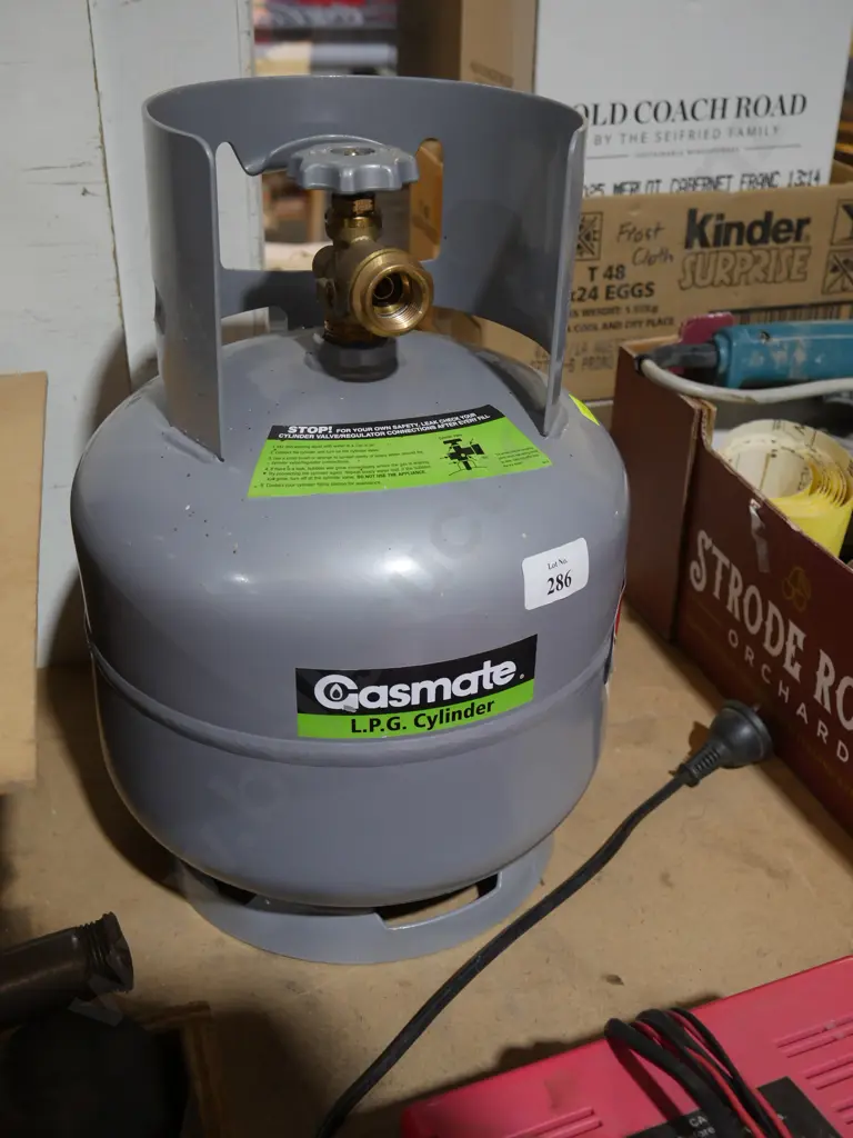 Gas cylinder Image 1++