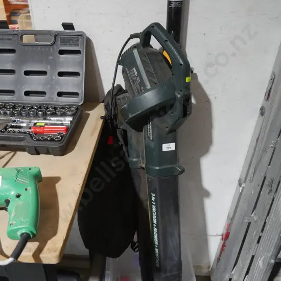 Ozito blower vac