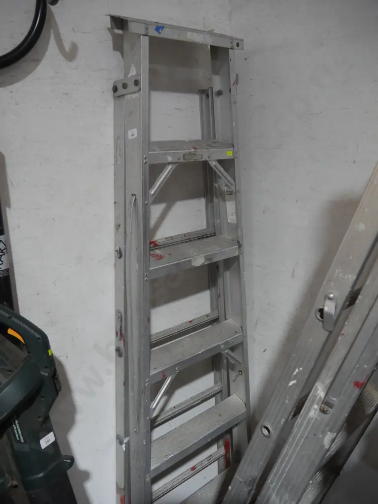 A-frame ladder Image 1++