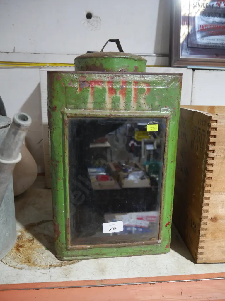 Vintage can Image 1++