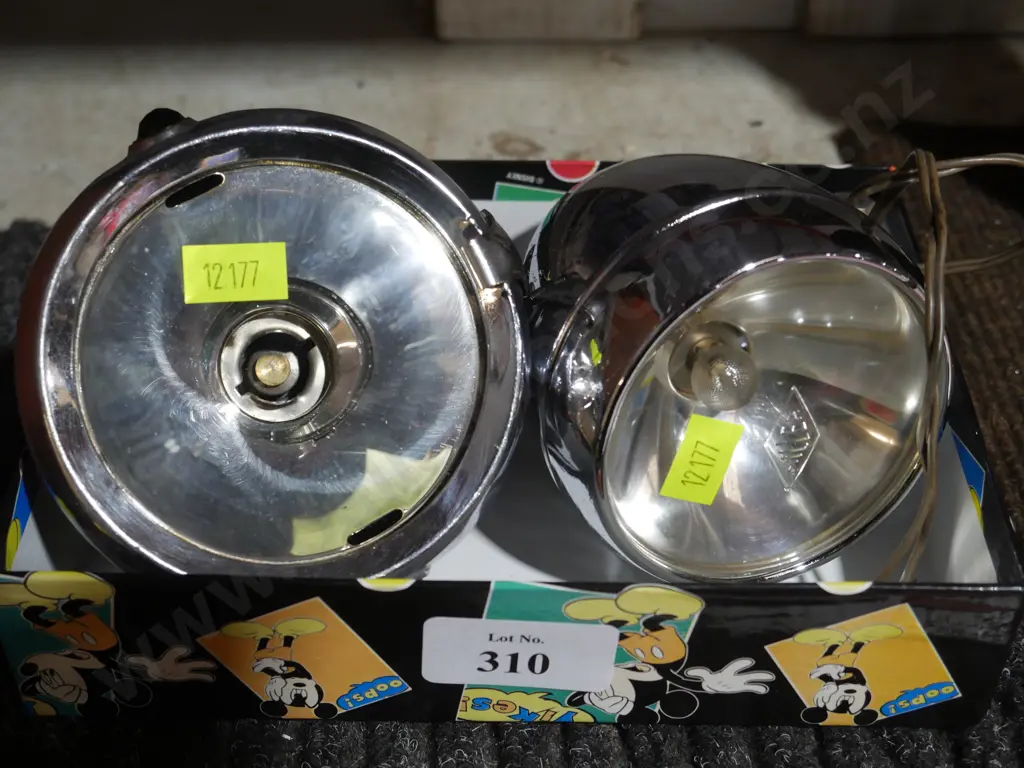 Two vintage lights Image 1++