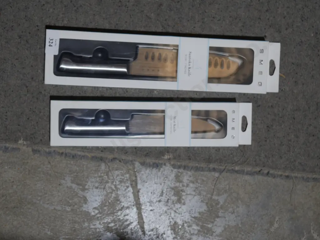 Two new Smeg knives Image 1++