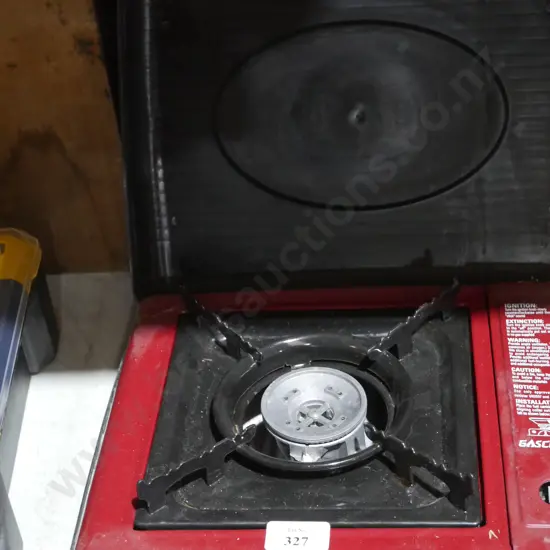 Portable gas cooker