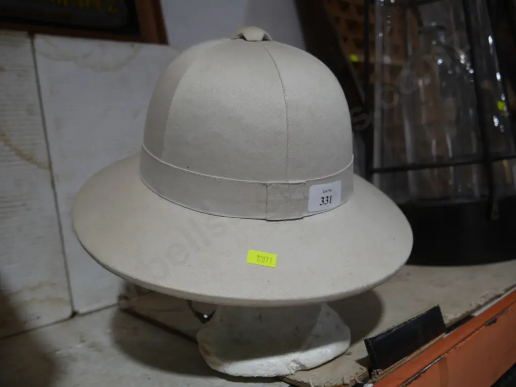 Safari hat Image 1++
